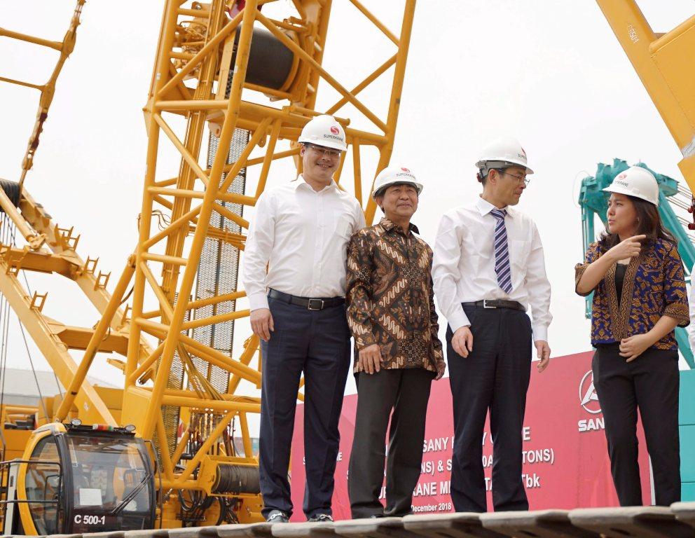 Perusahaan Jasa 'Crane' Tambah Armada dari Tiongkok