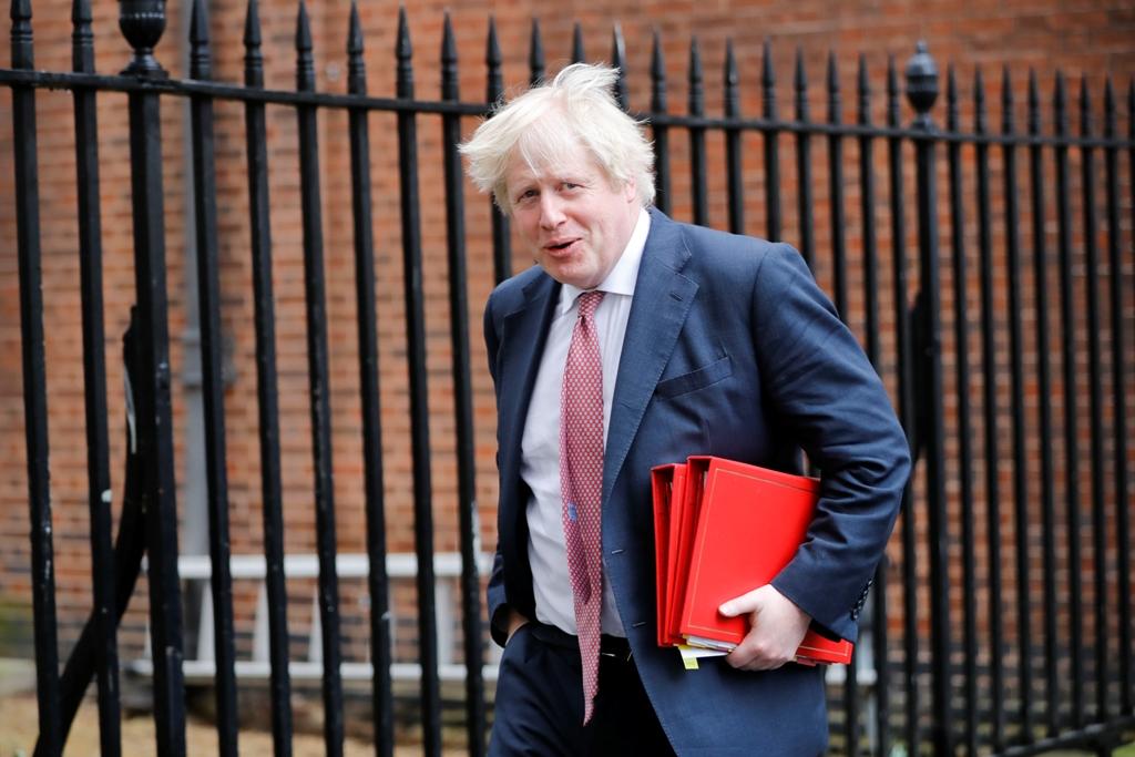 Menteri Luar Negeri Inggris Mengundurkan Diri