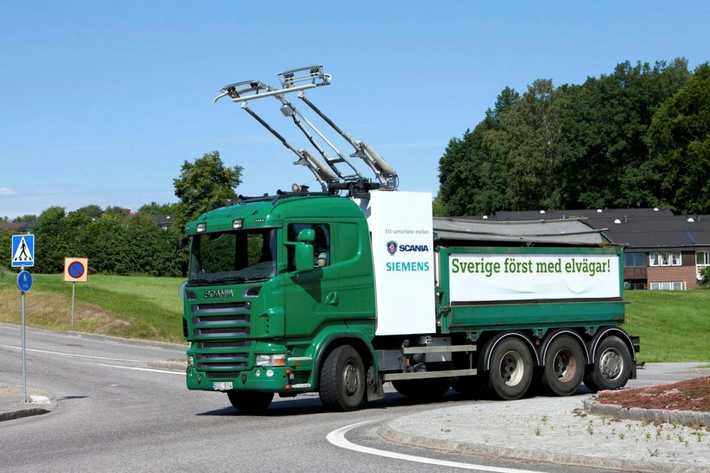 Jerman Uji Coba Operasi Jalan Tol Listrik