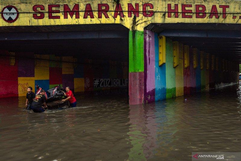 Satu Tewas Akibat Tanah Longsor di Kota Semarang