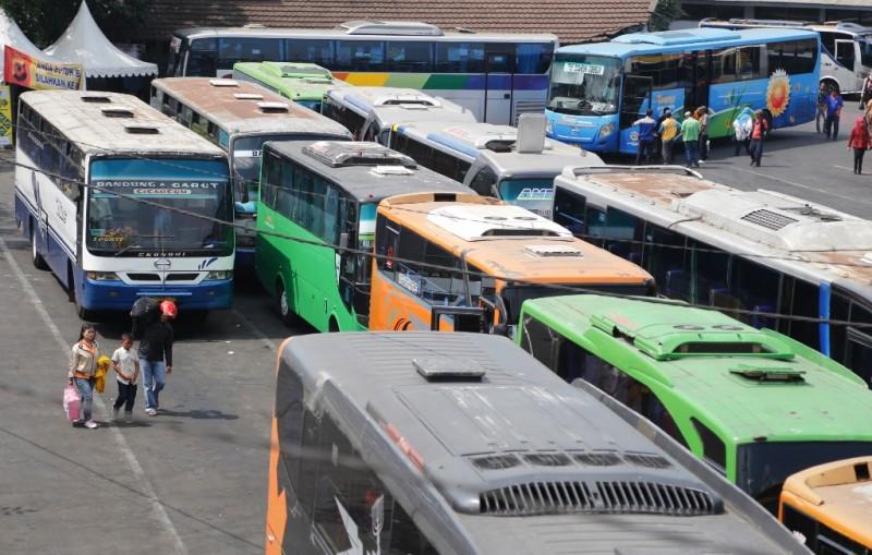 700 Bus Mudik Serentak Lintasi Tol Jakarta-Cikampek