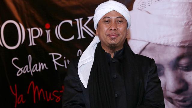 Opick Puji Kemuliaan Istri Keduanya