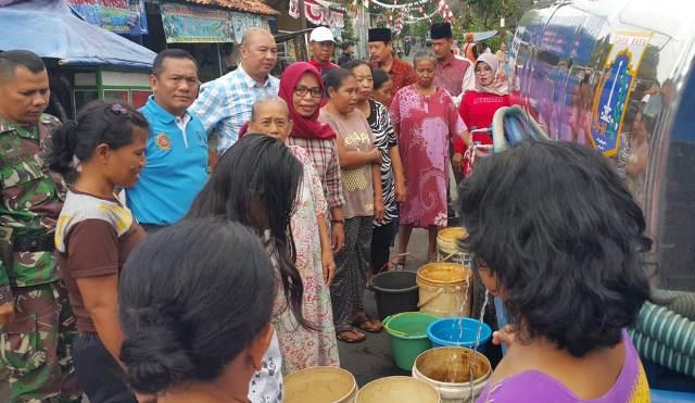 Warga Pegadungan Jakbar Kesulitan Air Bersih
