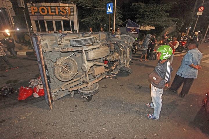 Terobos Lampu Merah