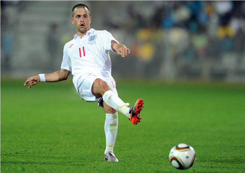 Joe Cole Gantung Sepatu