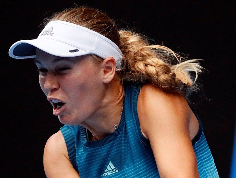 Wozniacki dan Kerber Melaju