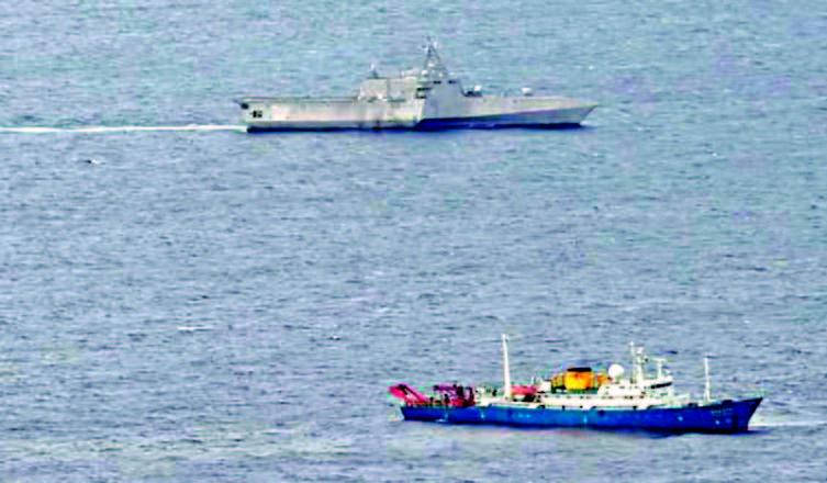 Kapal Perang Amerika Awasi Pergerakan Kapal Survei Tiongkok