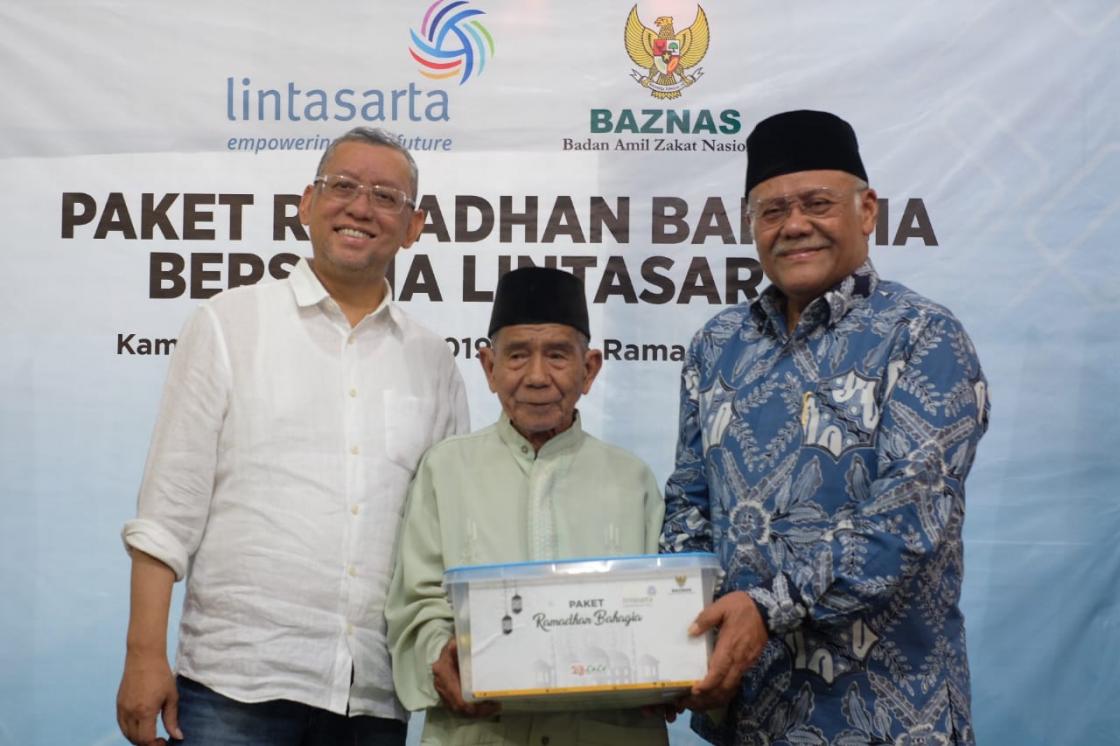 Salurkan Paket Ramadan Bersama BAZNAS