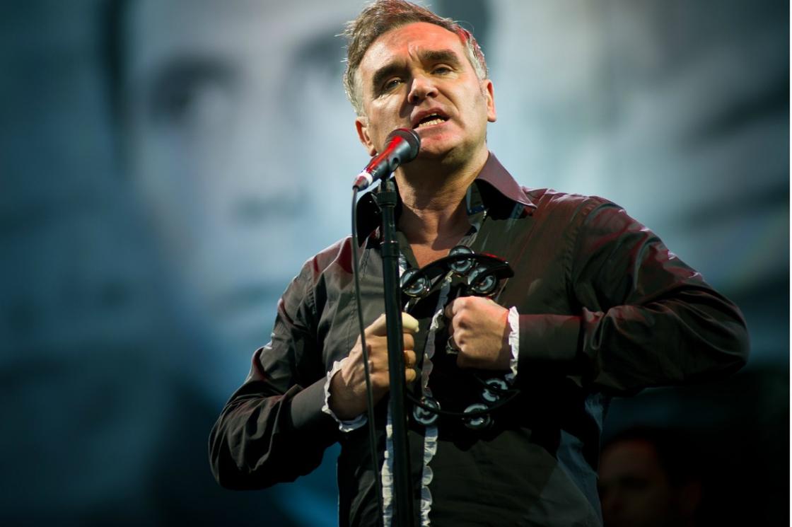 Morrissey Tunda Tiga Tur karena Darurat Medis
