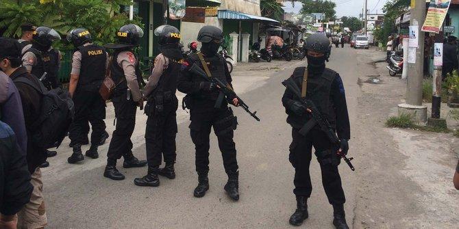 Densus 88 Dalami Penyerangan Polisi di Lamongan