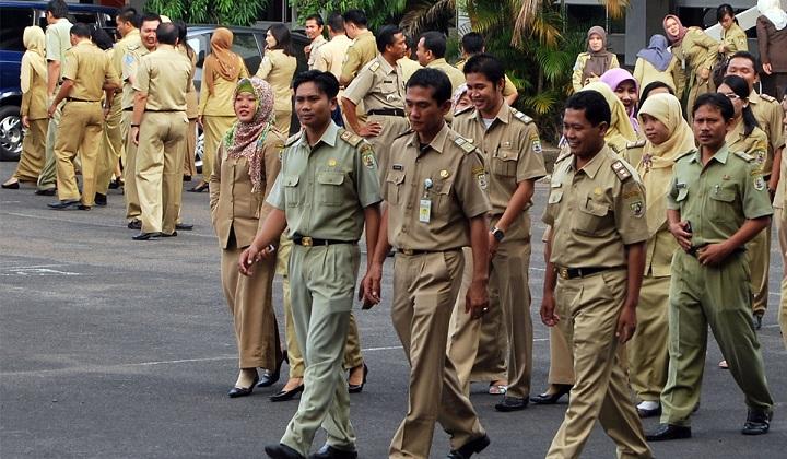 PNS Pria Libur Sebulan 'Lebay'