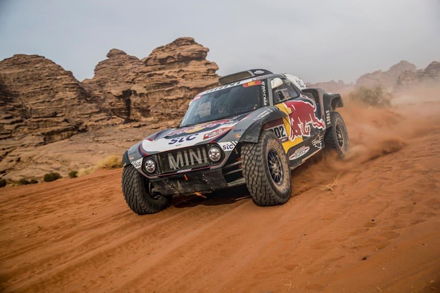 Peterhansel di Ambang Juarai Reli Dakar 