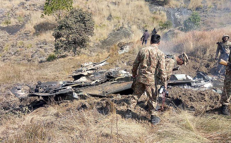 Pakistan dan India Saling Tembak Pesawat Tempur
