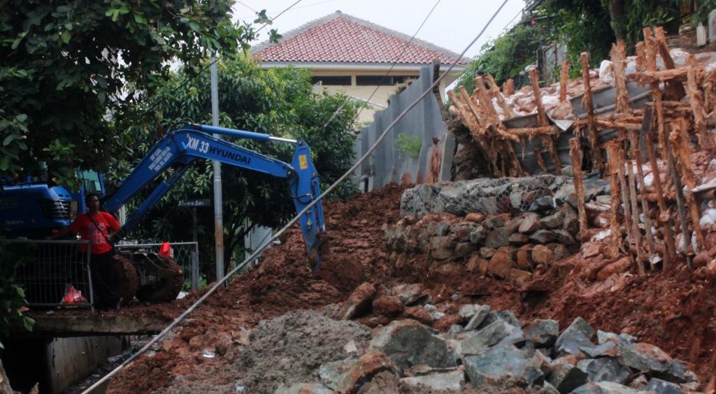 Banjir dan Pohon Tumbang di Jakarta