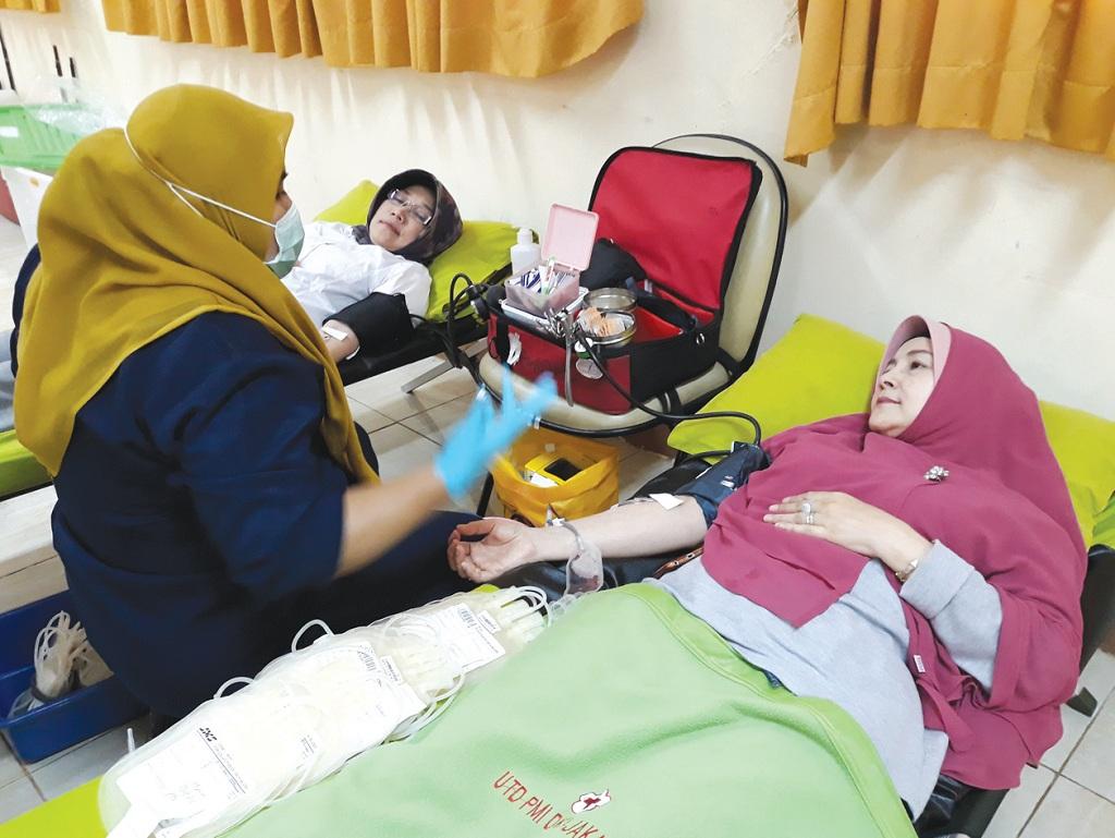 Donor Darah Alumni SMAN 8 Jakarta dan Iluni UI