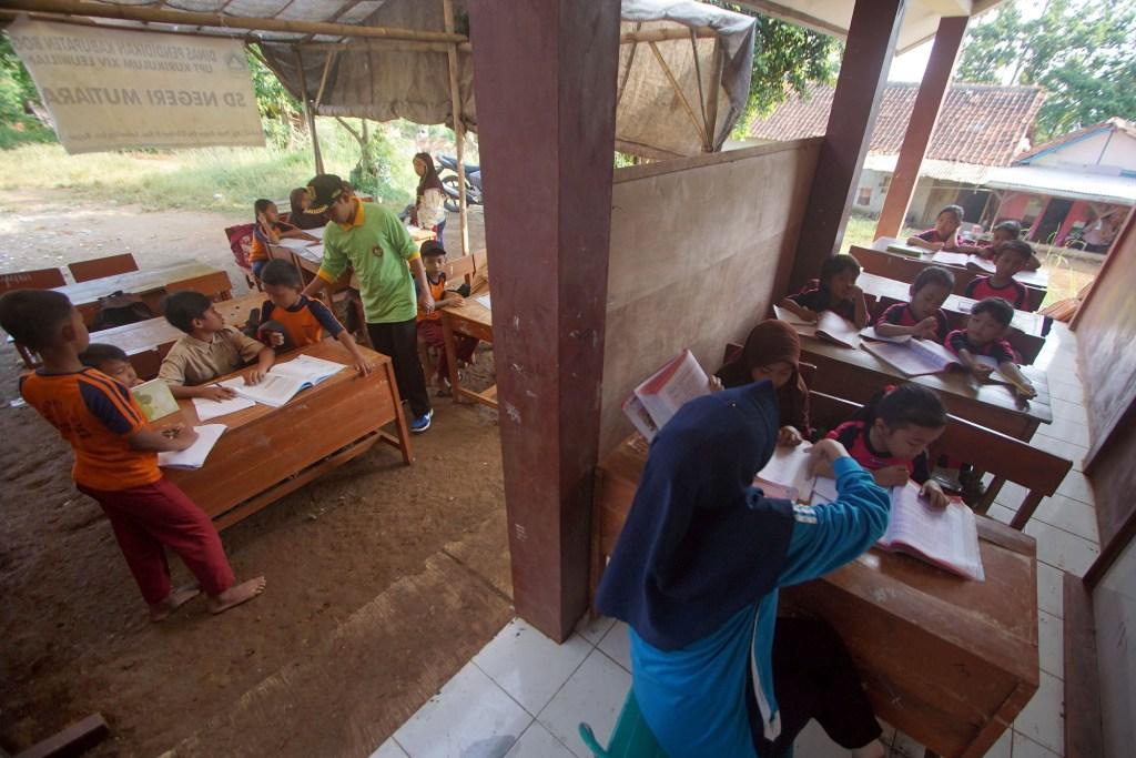 Sekolah Rusak