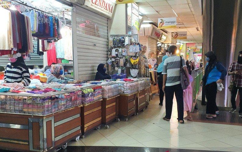 PD Pasar Jaya Terapkan  Protokol Kesahatan di Pasar