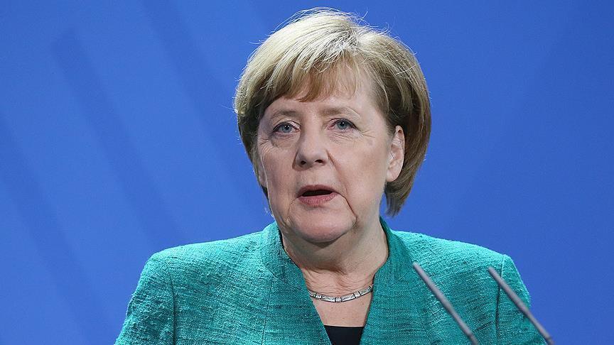 Merkel Selamatkan Kesepakatan Iran
