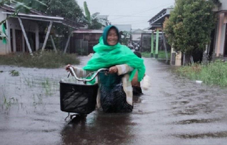 15 Orang Dievakuasi Akibat Banjir di Singkawang