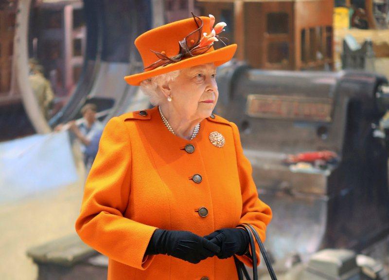Ratu Elizabeth Unggah Foto Instagram untuk Pertama Kalinya di Inggris