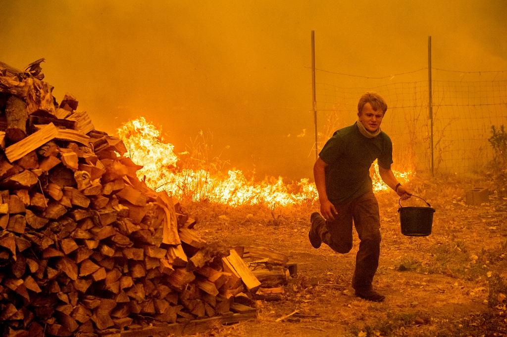 Kebakaran Lahan di California Kian Meluas