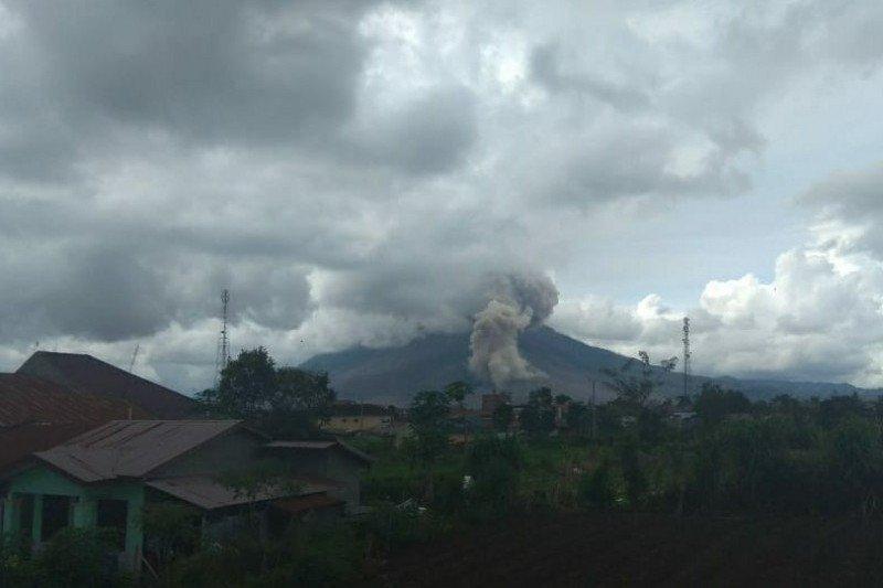 Gunung Sinabung Erupsi