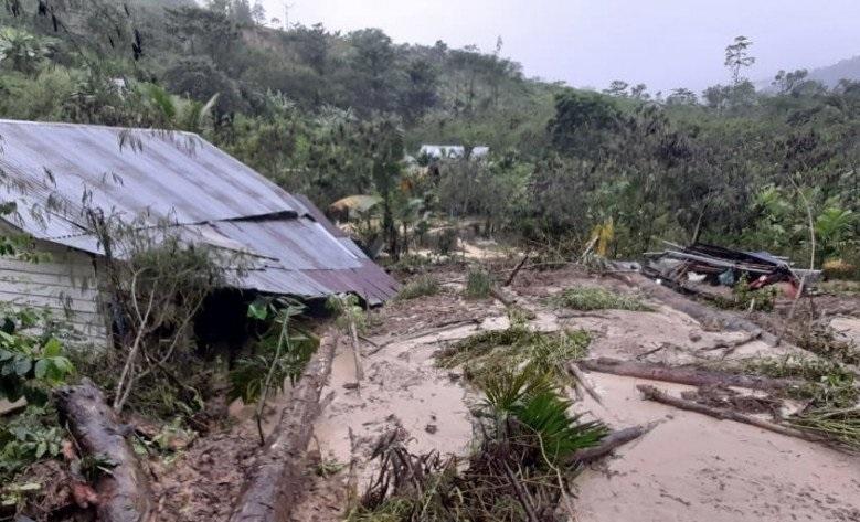 Banjir Bandang Rusakkan Tujuh Rumah Warga