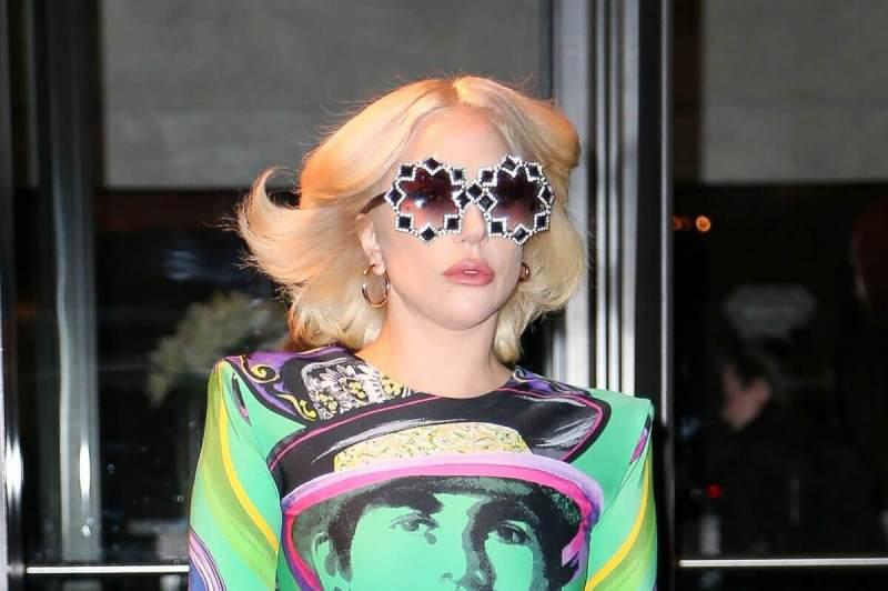 Lady Gaga Sedih Model Zombie Boy Meninggal karena Bunuh Diri