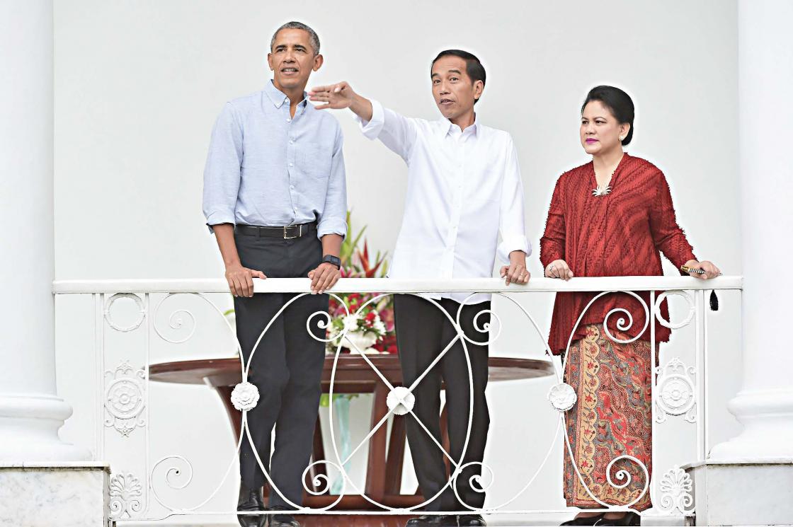 Obama Santap Bakso di Bogor