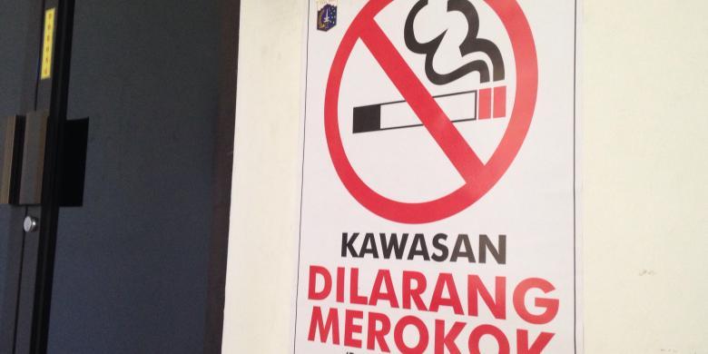 60 Persen Mal Belum Bebas Asap Rokok
