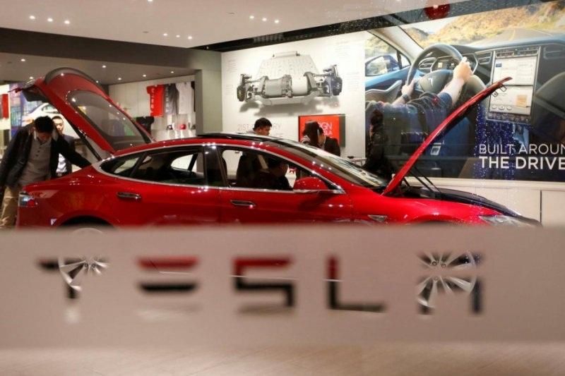 Tesla Tertarik Berinvestasi di Sistem Penyimpanan Energi