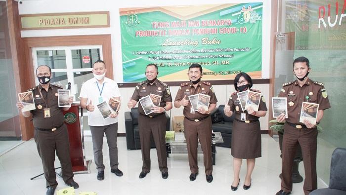 Aspidsus Kejati Jateng Luncurkan 2 Buku Pembaharuan Hukum