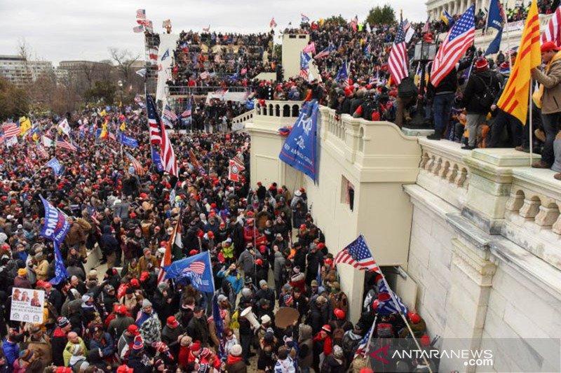 Trump Disebut Diam-diam Salahkan Antifa atas Penyerbuan Gedung Kongres