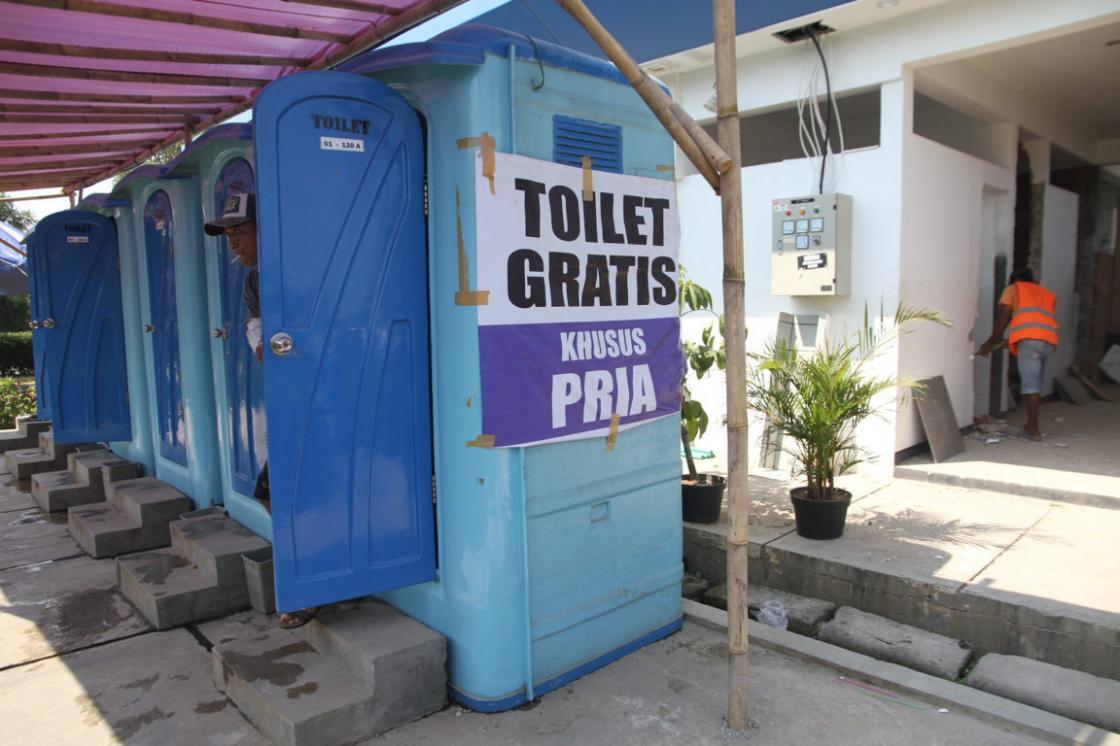 Menambah Toilet