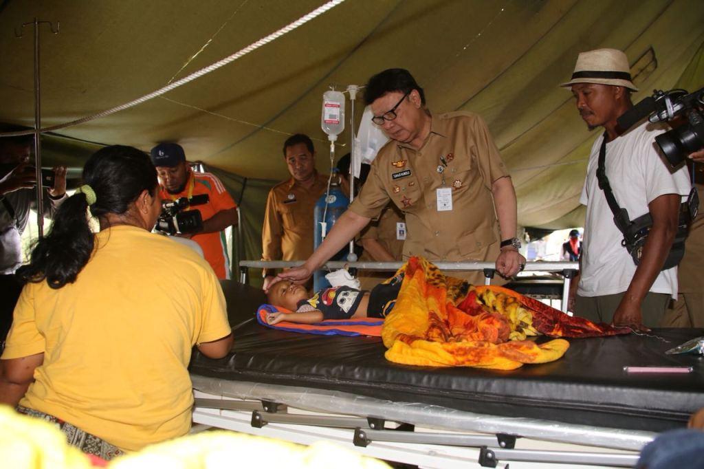 Kisah Mendagri di Tenda Pengungsian Lombok