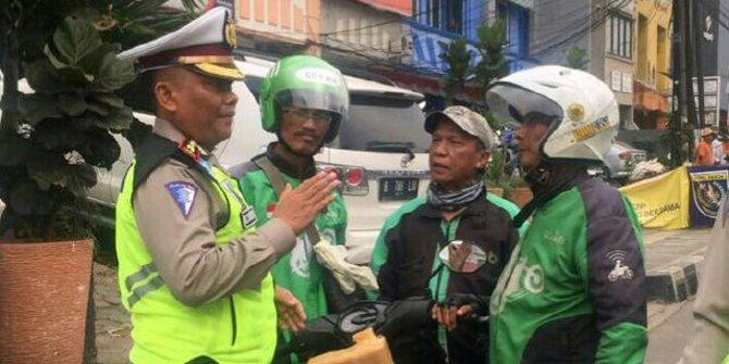 Polisi Depok Tindak Ojek 'Online' Berhenti di Jalan