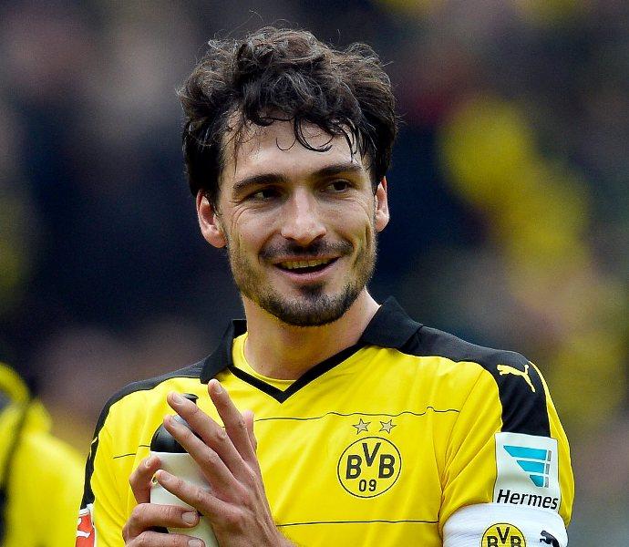 Hummels Kembali ke Dortmund