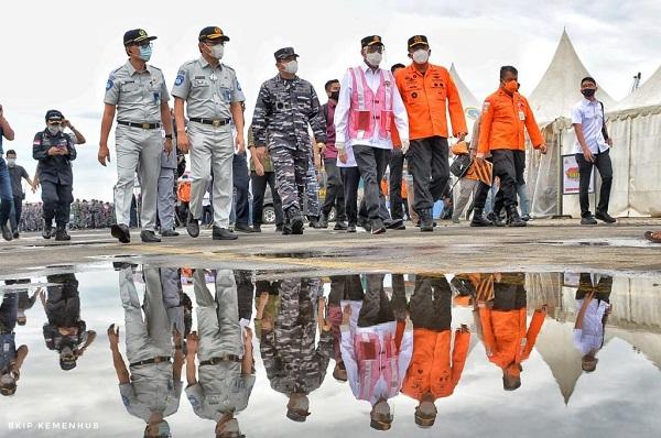 Menhub Tinjau Titik yang Diduga Menjadi Lokasi Jatuhnya Pesawat Sriwijaya Air