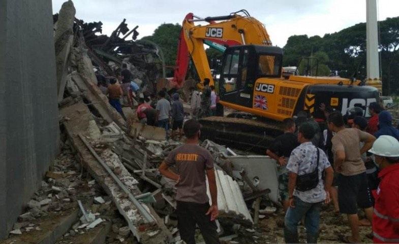 Sejumlah Bangunan di Mamuju Ambruk Akibat Gempa Magnitudo 6,2