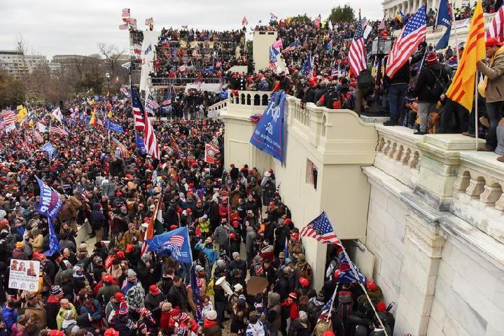 Kongres AS Sahkan Kemenangan Biden Beberapa Jam usai Serangan Capitol Hill