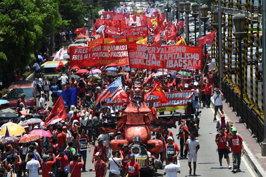 Pengunjuk Rasa Kecam Presiden Duterte