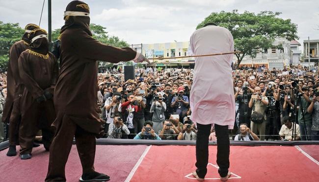 Kelantan Bakal Terapkan Hukuman Cambuk