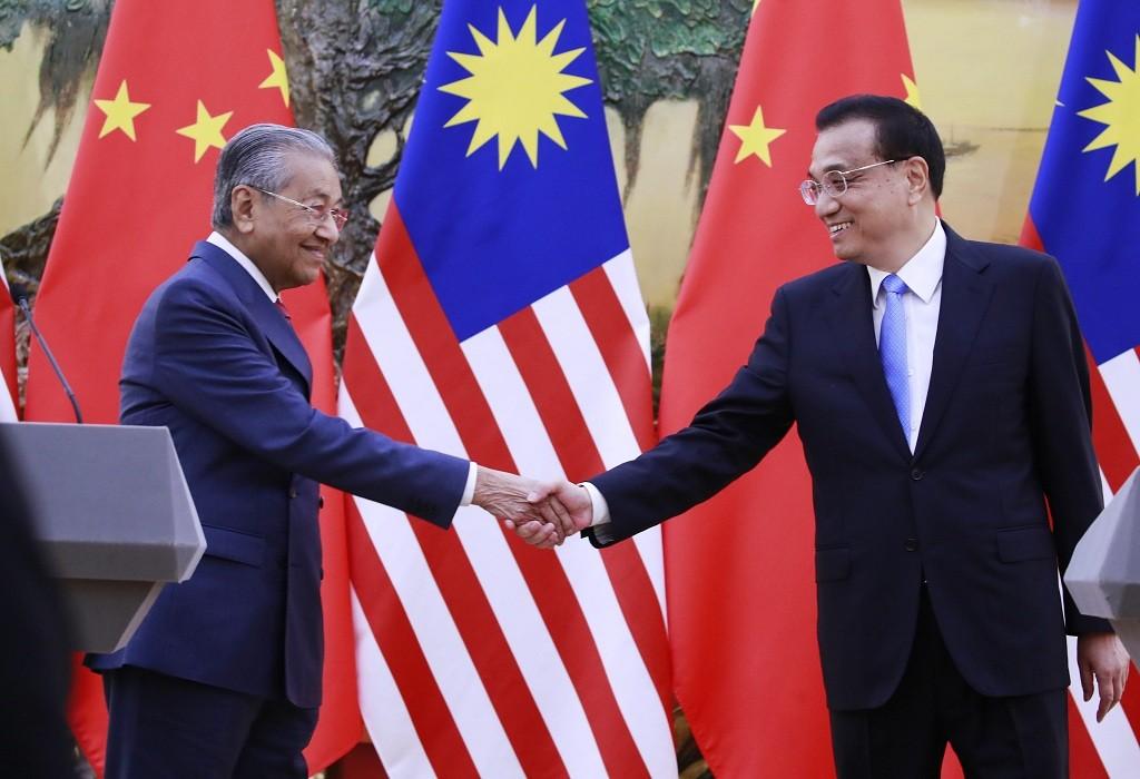 Mahathir Mohamad Minta Bantuan Tiongkok
