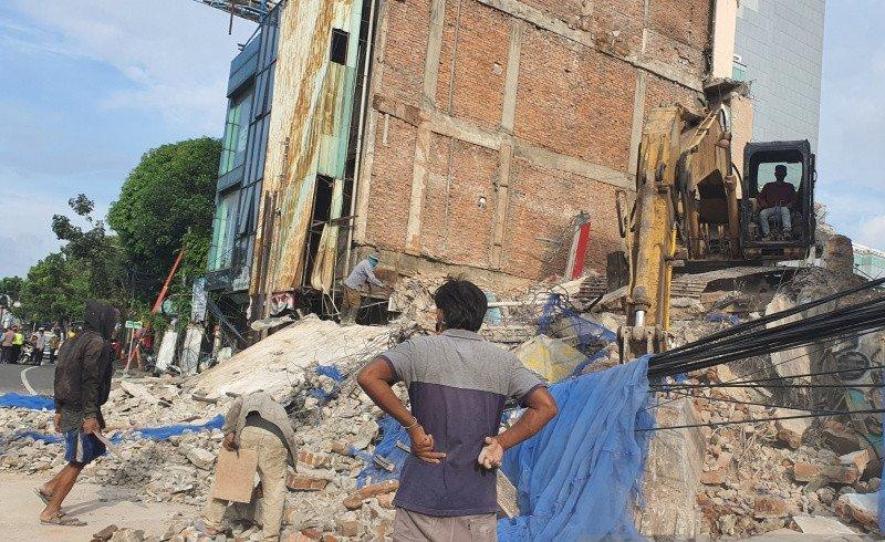 Pembongkaran Gedung  di Kyai Caringin Tak Berizin