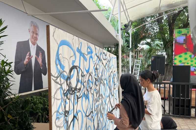 Pikat Pemilih Muda, Relawan Ganjar Gelar Kompetisi Mural