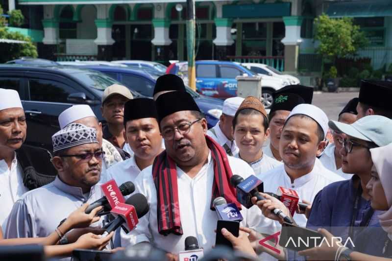 Pilkada DKI, Rano Karno Ziarah ke Makam Sesepuh Betawi KH Buya Zayadi