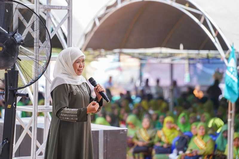 Pilkada Jatim, Khofifah Lakukan 'Kick Off' Hari Santri Nasional di Pamekasan