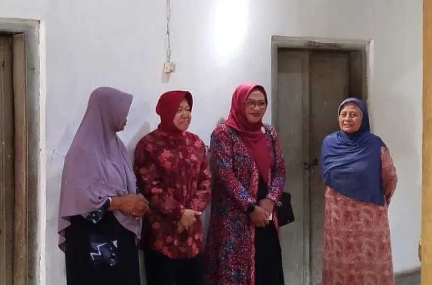 Pilkada Jatim, Risma Janjikan Program Khusus Lansia dan Pengentasan Kemiskinan