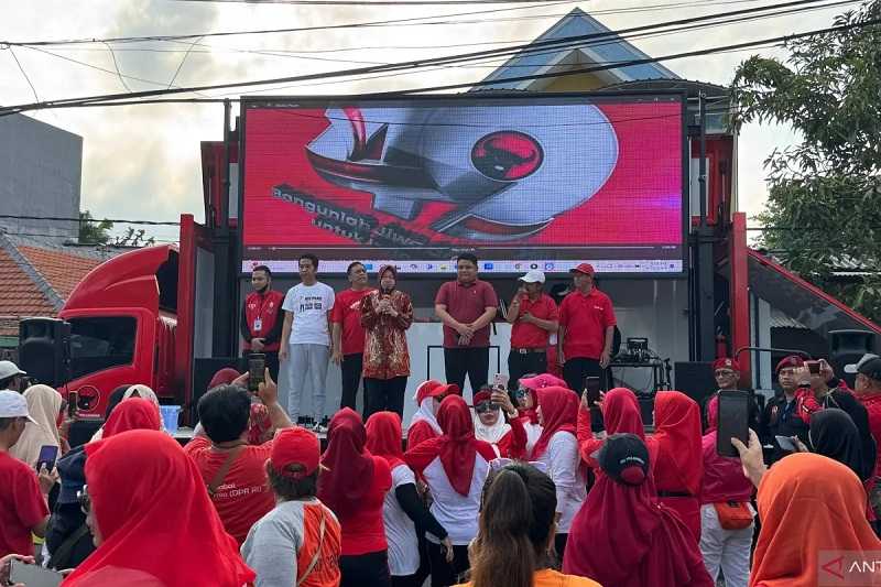 Pilkada Jatim, Risma Komitmen Perjuangkan Pendidikan Gratis bagi SMA dan SMK