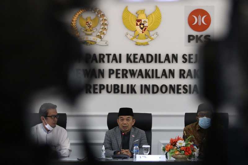 PKS Beri Keterangan Terkait Interupsi di Rapat Paripurna